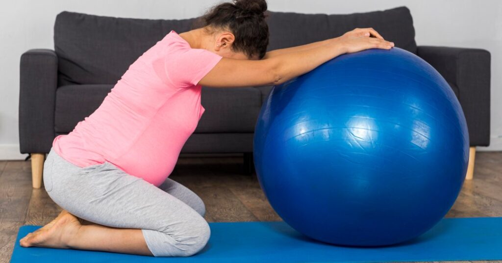 4 exercícios para ajudar no trabalho de parto