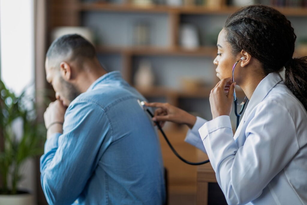 Edema pulmonar: o que é, sintomas, causas, tipos e tratamento
