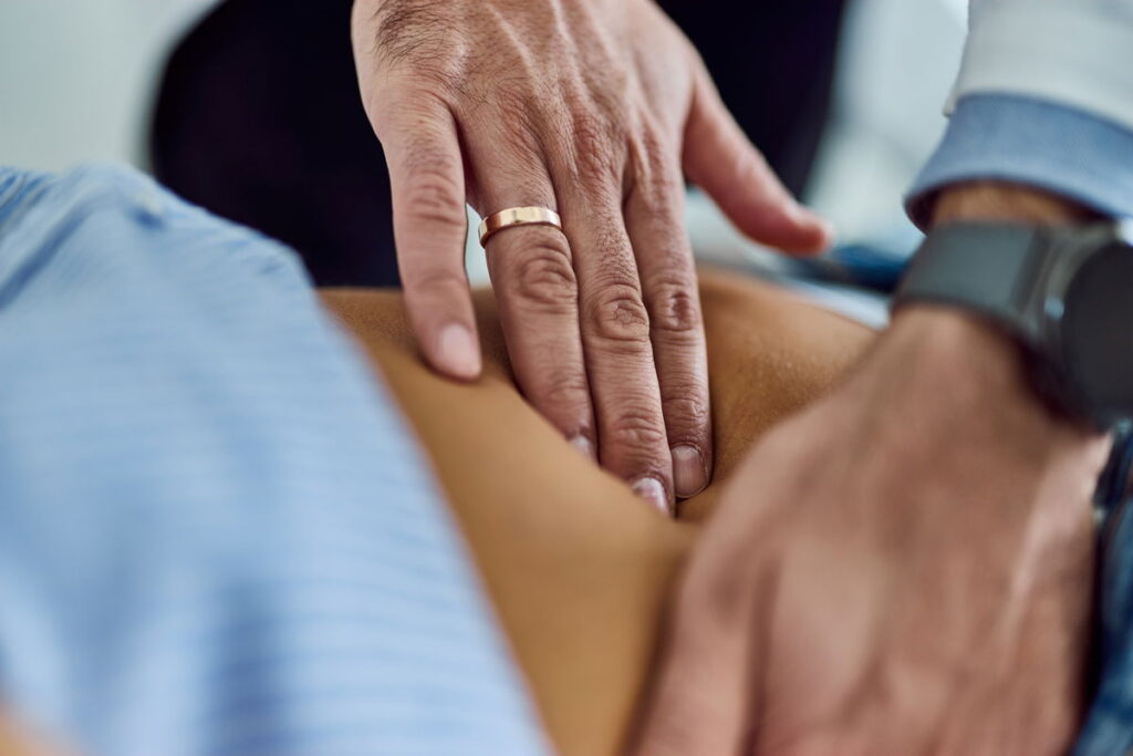 Sinal de Cullen: o que é, características, causas (e o que fazer)