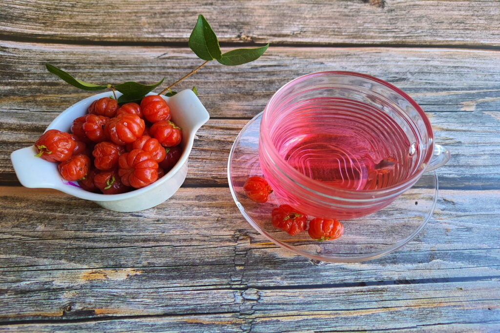 Chá de pitanga: para que serve, como fazer (e dúvidas comuns)