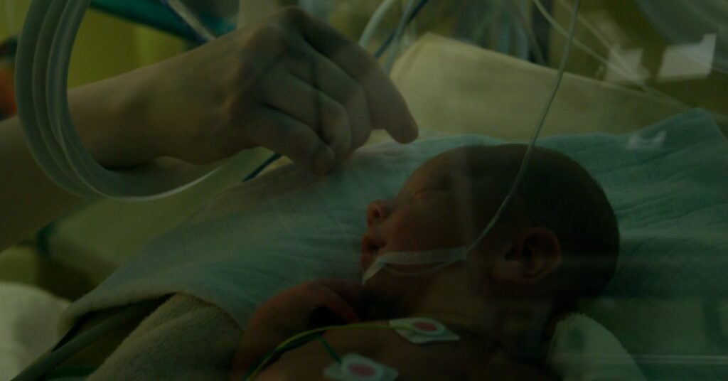Dificuldade respiratória: quando um recém-nascido precisa da UTI neonatal?