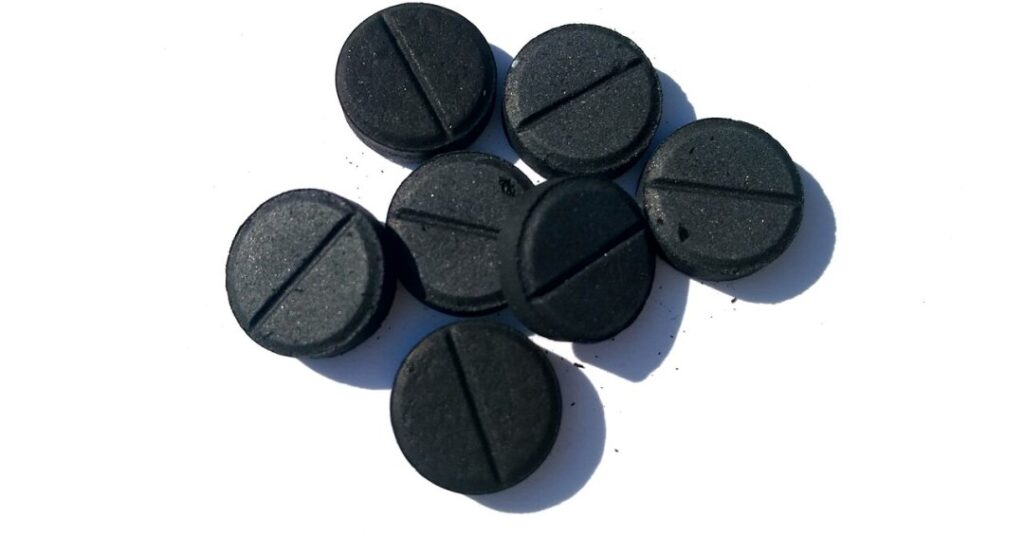 Carvão ativado pode amenizar os efeitos do álcool no organismo?