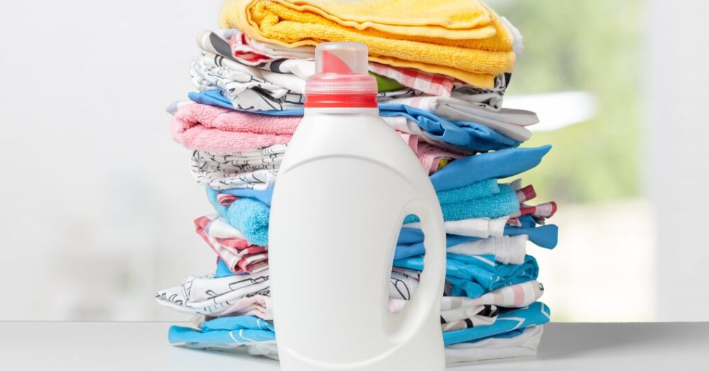 Lava-roupas da marca Ypê são recolhidos por contaminação com bactéria; veja os lotes