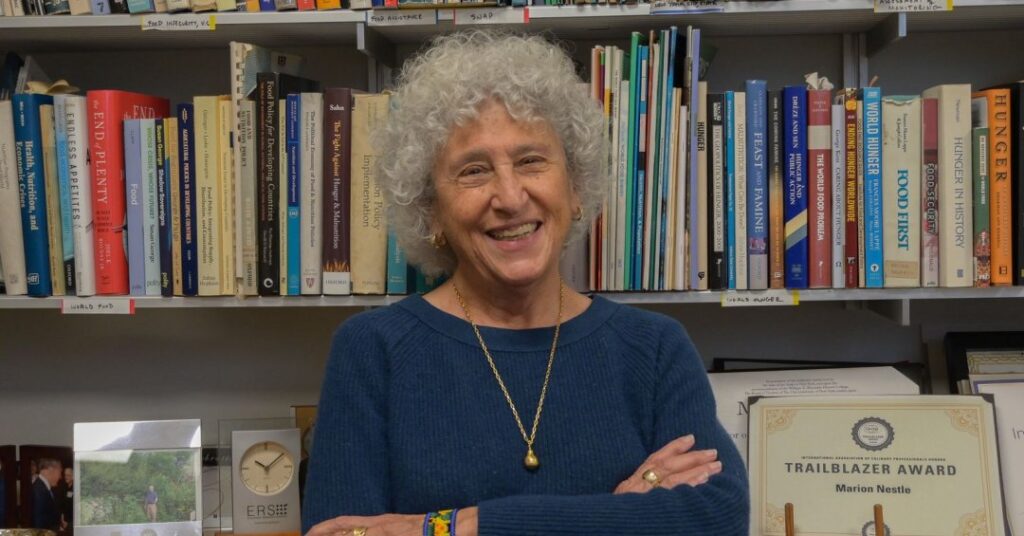 “Comer menos é muito ruim para os negócios”: uma conversa com Marion Nestle