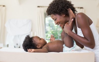 5 remédios laxantes para bebês (e como usar)