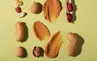 Amendoim realmente causa espinhas? Veja o que a ciência diz