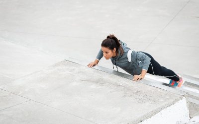 Como perder gordura das costas (com exercícios e dieta)
