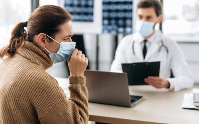 Pneumonia atípica: o que é, sintomas, causas e tratamento (é contagiosa?)