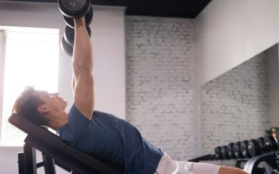 Tríceps testa: para que serve o exercício e como realizá-lo
