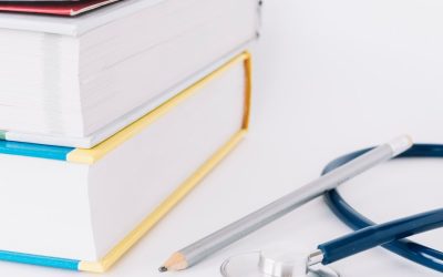 ‘OAB da medicina’ aprovada no Senado: como será o exame e o que muda para os estudantes?